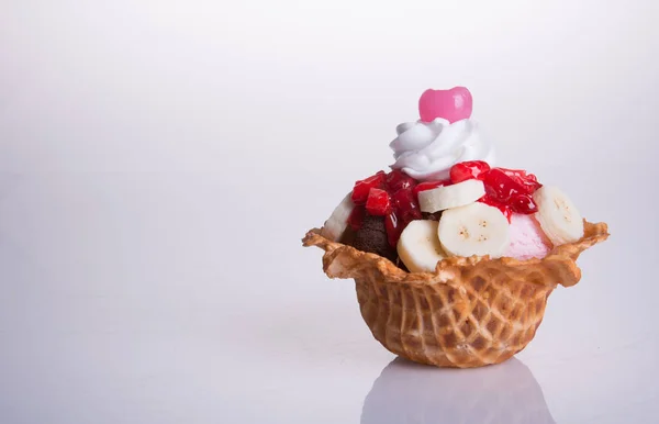 Gombóc fagylalt, vagy kevert fagylalt gombóc fagylaltot háttere — Stock Fotó