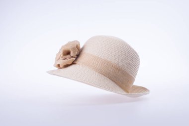 Bayan ya da çiçek ile oldukça hasır şapka şapka.