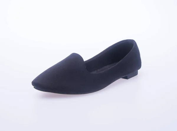 Zapato. zapatos de mujer de moda de color negro sobre un fondo . —  Fotos de Stock