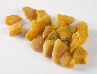 meyve ya da arka planda kuru zencefil korunmuş.