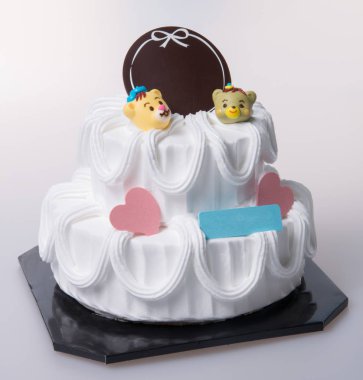 kek veya bir arka plan üzerinde doğum günü pastası.