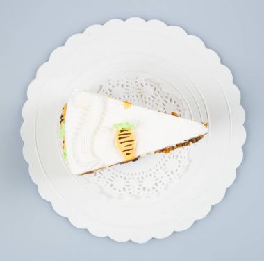 kek veya meyve pasta dilimi bir arka plan üzerinde.