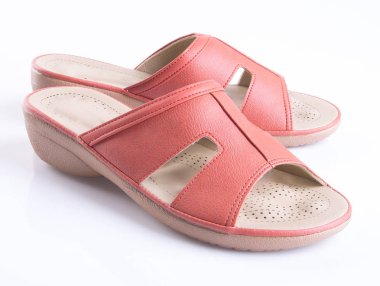 bir arka plan üzerinde ayakkabı ya da kadın sandalet.