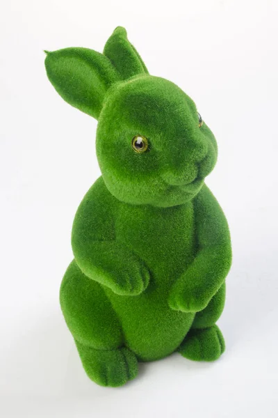 Кролик или зеленый кролик на заднем плане . — стоковое фото