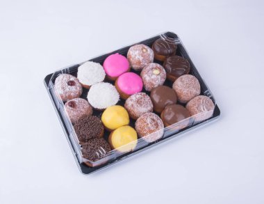 çörek veya bir arka plan üzerinde lezzetli çörek.