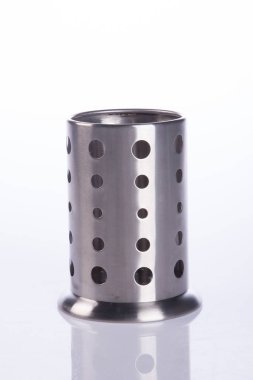 mutfak gereçleri tutucu zemin üzerine.