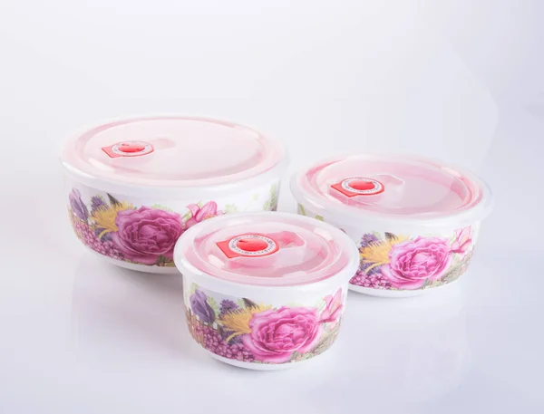 Contenitore per alimenti o contenitore per alimenti in ceramica sullo sfondo . — Foto Stock