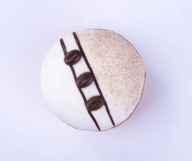 çörek veya bir arka plan üzerinde çikolatalı çörek