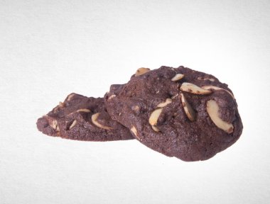 Kurabiye ya da badem çikolatalı çerezleri arka plan üzerinde.