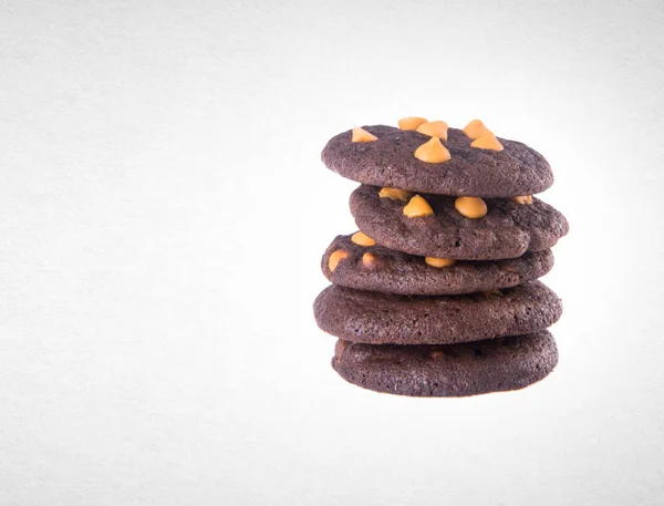 クッキーやチョコレート チップ クッキーを背景に. — ストック写真