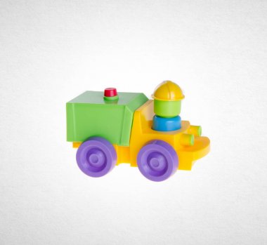 Oyuncak ya da arka planda oyuncak araba.