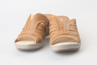 arka plan üzerinde ayakkabı veya erkek moda sandalet.