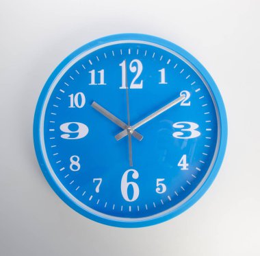 bir arka plan üzerinde saat veya duvar saati.