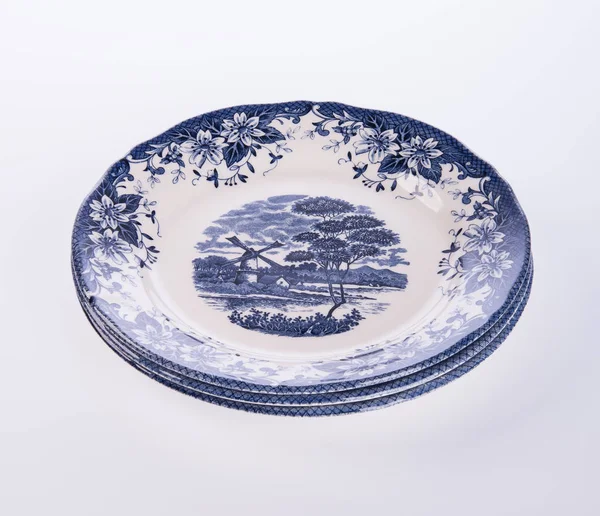 plaka veya arka plan üzerinde elle boyanmış plaka üzerinde çiçek.