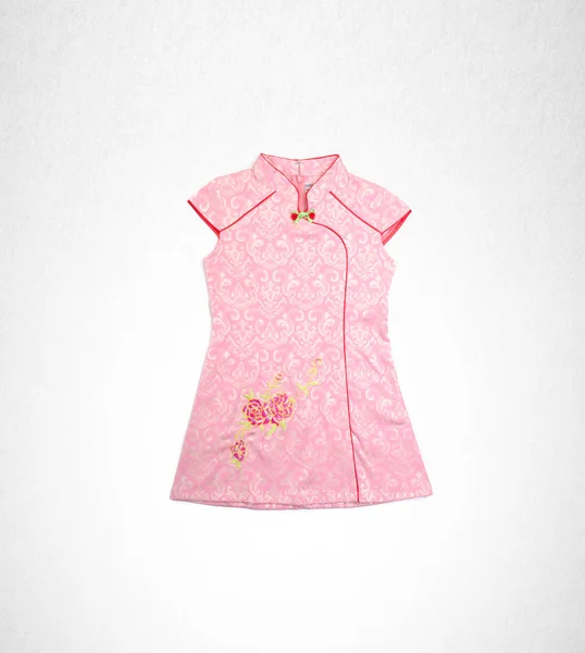 Vestido o vestido chino tradicional para niñas en un fondo . —  Fotos de Stock