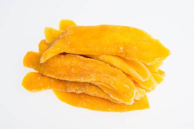 Bir arka plan üzerinde kurutulmuş Mango veya kurutulmuş Mango dilimleri.