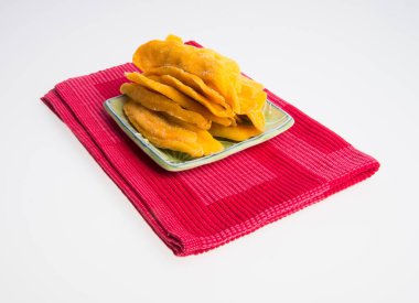 Bir arka plan üzerinde kurutulmuş Mango veya kurutulmuş Mango dilimleri.