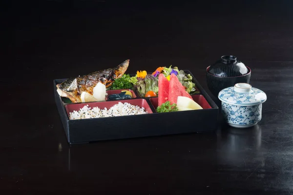 日本の料理。背景にランチ ボックス セット — ストック写真
