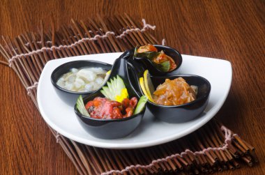 Japon mutfağı. arka plan üzerinde suşi ahtapot