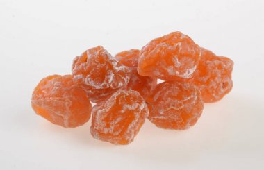 Kurutulmuş korunmuş Çin Erik veya bir arka plan üzerinde kurutulmuş meyve