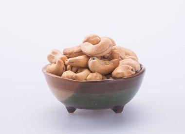 Kafayı yemiş. zemin kaju fıstığı