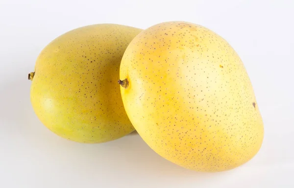 Mango. słodkie mango na tle. — Zdjęcie stockowe