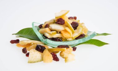 Kurutulmuş meyve veya arka plan üzerinde çeşitli Konserve sebzeleri