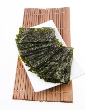 Deniz yosunu. arka planda kuru deniz yosunu