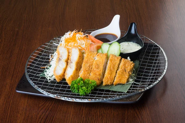 Japon mutfağı. zemin üzerine kızarmış balık