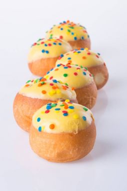 arka planda tatlı mini donut