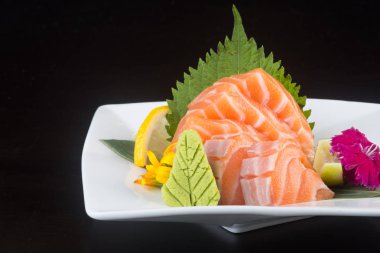 Japon mutfağı. sashimi arka planda