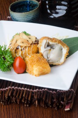 Japon mutfağı. zemin üzerine Kızarmış tofu