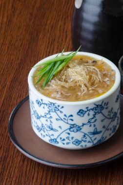 Japon mutfağı. arka planda çorbası