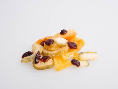 Kurutulmuş meyve veya arka plan üzerinde çeşitli Konserve sebzeleri