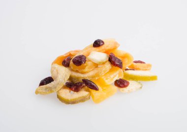 Kurutulmuş meyve veya arka plan üzerinde çeşitli Konserve sebzeleri