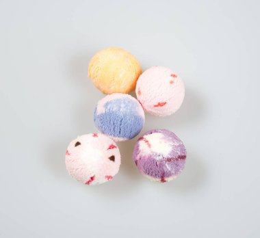 dondurma kaşık veya karışık dondurma kaşık toz dondurma arka plan üzerinde