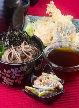 Japon mutfağı. Udon arka planda