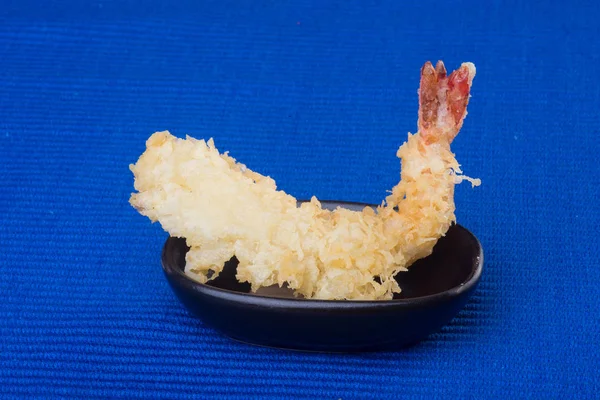 일본 요리입니다. 배경에 튀김 새우 — 스톡 사진