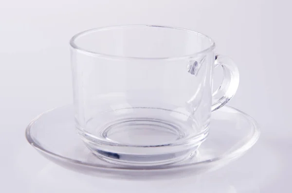 Copa de vidrio o té sobre fondo . — Foto de Stock