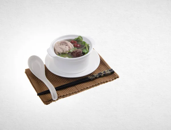 Herb soppa eller kinesisk ört soppa på en bakgrund. — Stockfoto