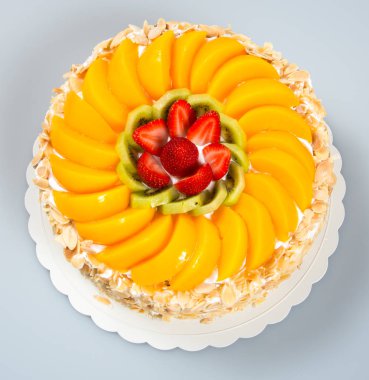 kek veya bir arka plan üzerine meyveli kek.