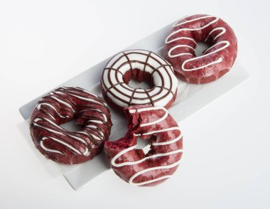 çörek veya bir arka plan üzerinde taze çörek.