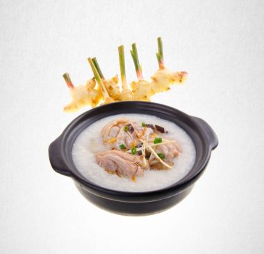 Yulaf lapası veya bir arka plan üzerinde tavuk püresi.