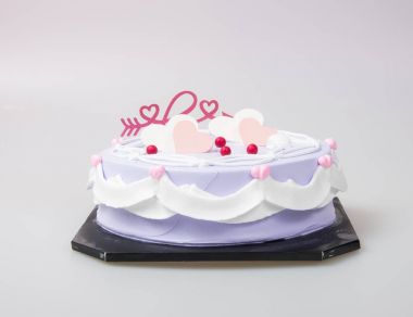 kek veya bir arka plan üzerinde doğum günü pastası.