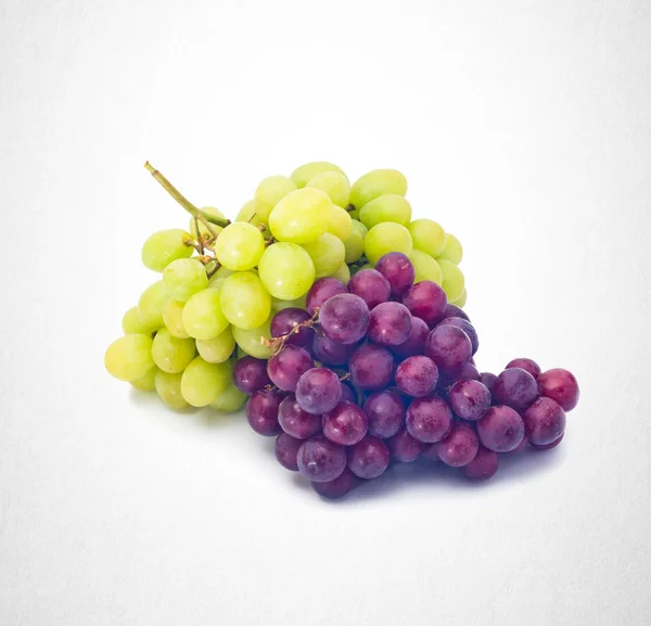 Uvas ou uvas frescas sobre um fundo . — Fotografia de Stock