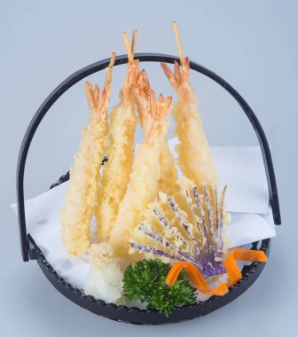 Japon mutfağı. tempura. derin kızarmış karışık sebze üzerinde backg