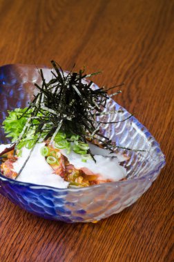 Japon mutfağı. sashimi arka planda