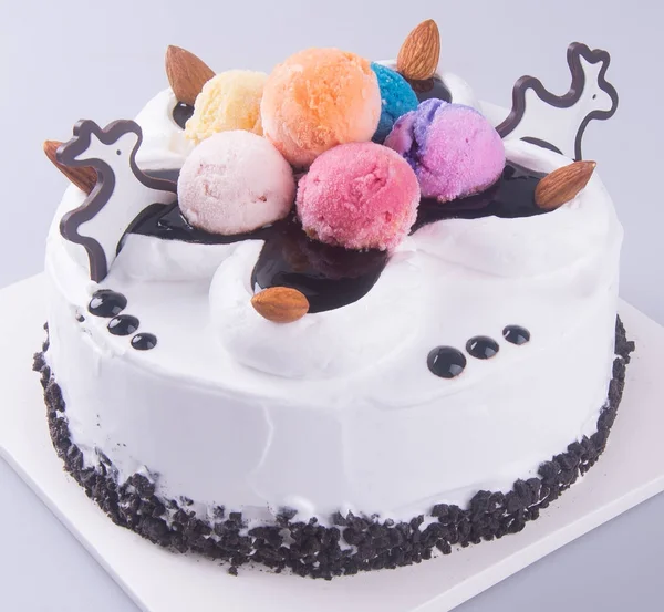 Cake. ice cream cake on background — Stock Photo, Image