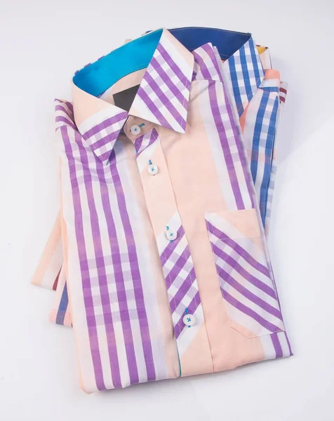 gömlek. bir arka plan üzerinde erkek gömlek