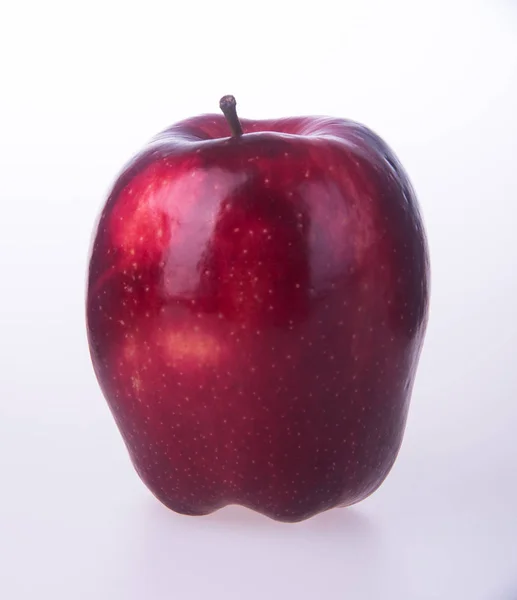リンゴや背景に赤いリンゴ. — ストック写真
